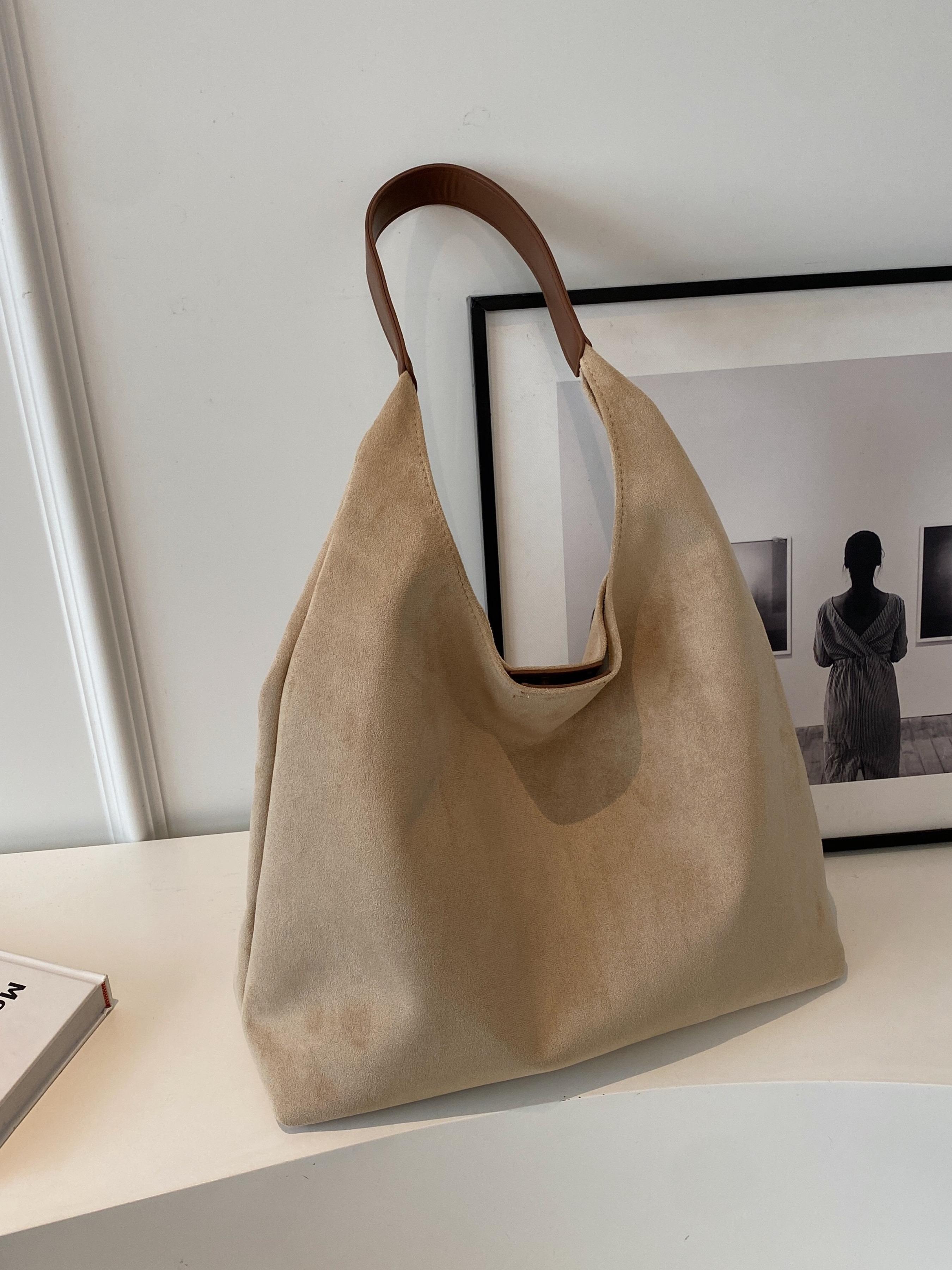 Elegant Shoulder Clutch Bag, Fashionable Shoulder Bag, Contemporary Plain Design, Large Capacity Commuter Fashion Accessory, Perfect for All Seasons