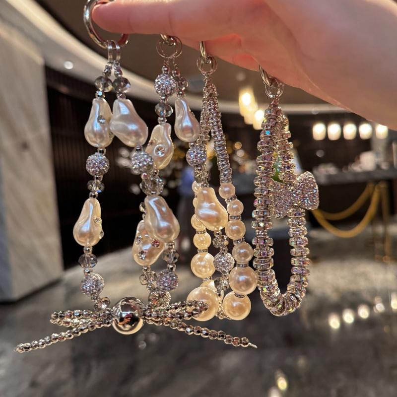 Luxury Pearl Crystal Bead Key Chains Charm Rhinestone Lanyard for Iphone Samsung Universal Accessories Jewelry Anti-Lost Pendant