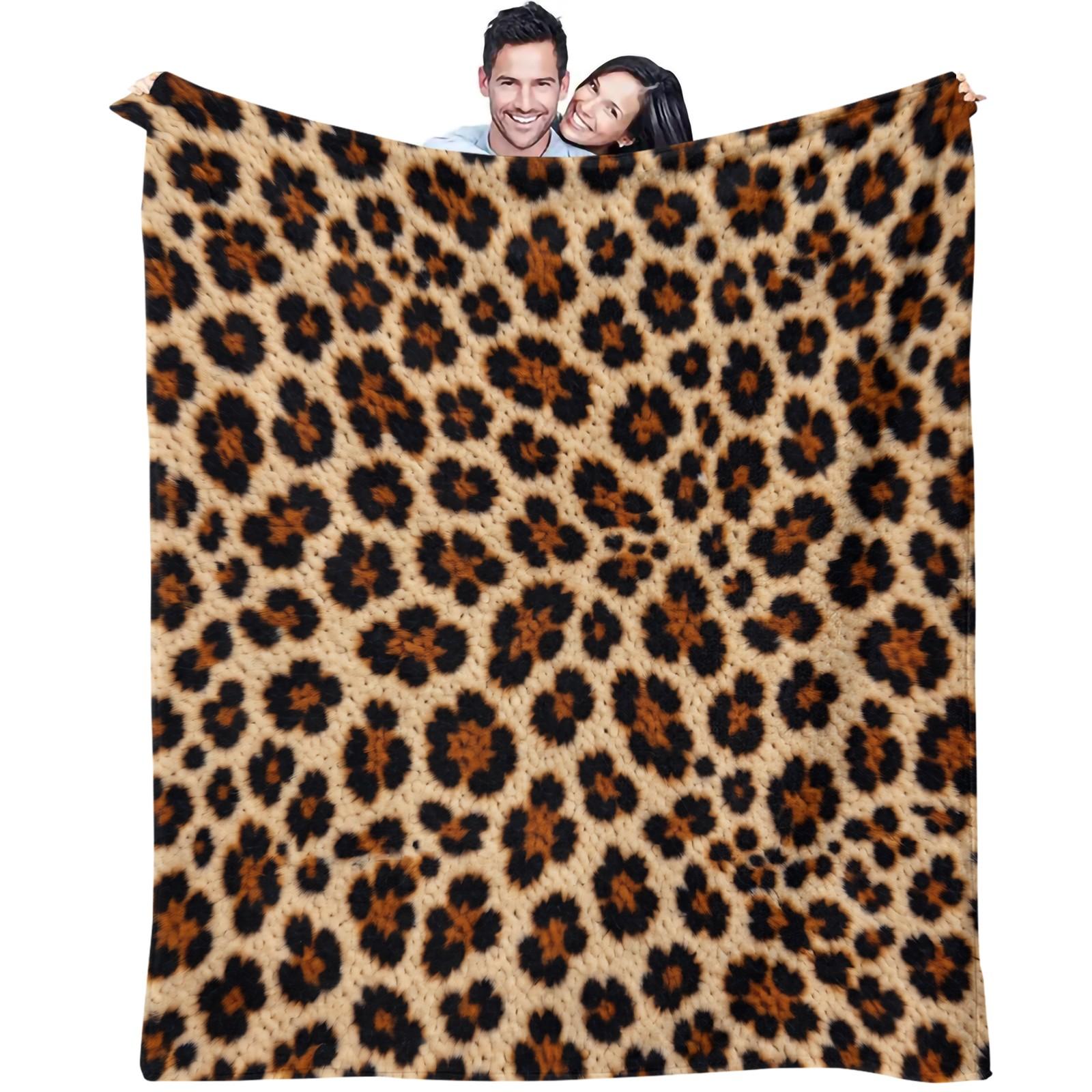 Retro Light Luxury Leopard Print Flannel Blanket, Soft and Fluffy, Warm and Breathable, Suitable for Fashionable Young Women for Home, Office and Travel Use, An Ideal Gift for Relatives and Friends