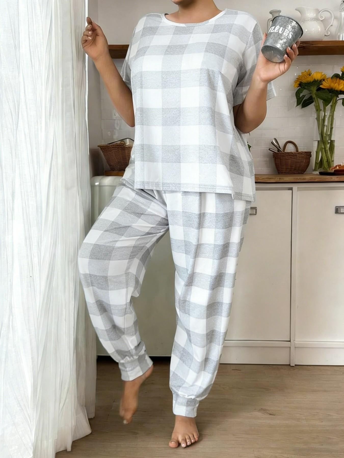 Comfortable Plus Size Pajama Set, Plaid Print Short Sleeve Top and Jogger Pants, Soft and Cozy 2-Piece Lounge Wear for Women