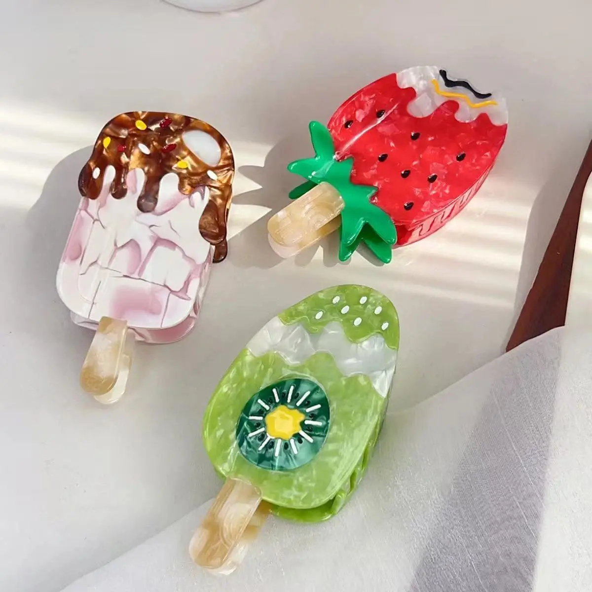 Girls' Resin Plastic Back Hair Clip, 1pc New Summer Acetate Hairpin with Fun Cartoon Strawberry-Chocolate Ice Cream Shapes, for Everyday Wear, For Girls