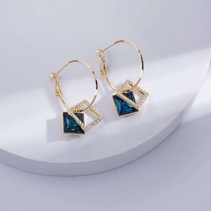 Square Hoop Earrings for Women, Modern Elegant Jewelry with Sparkling Cubic Zirconia and 925 Silver Needle, Female, Adds A Sparkling Allure, Statement Earrings, Unique Earrings