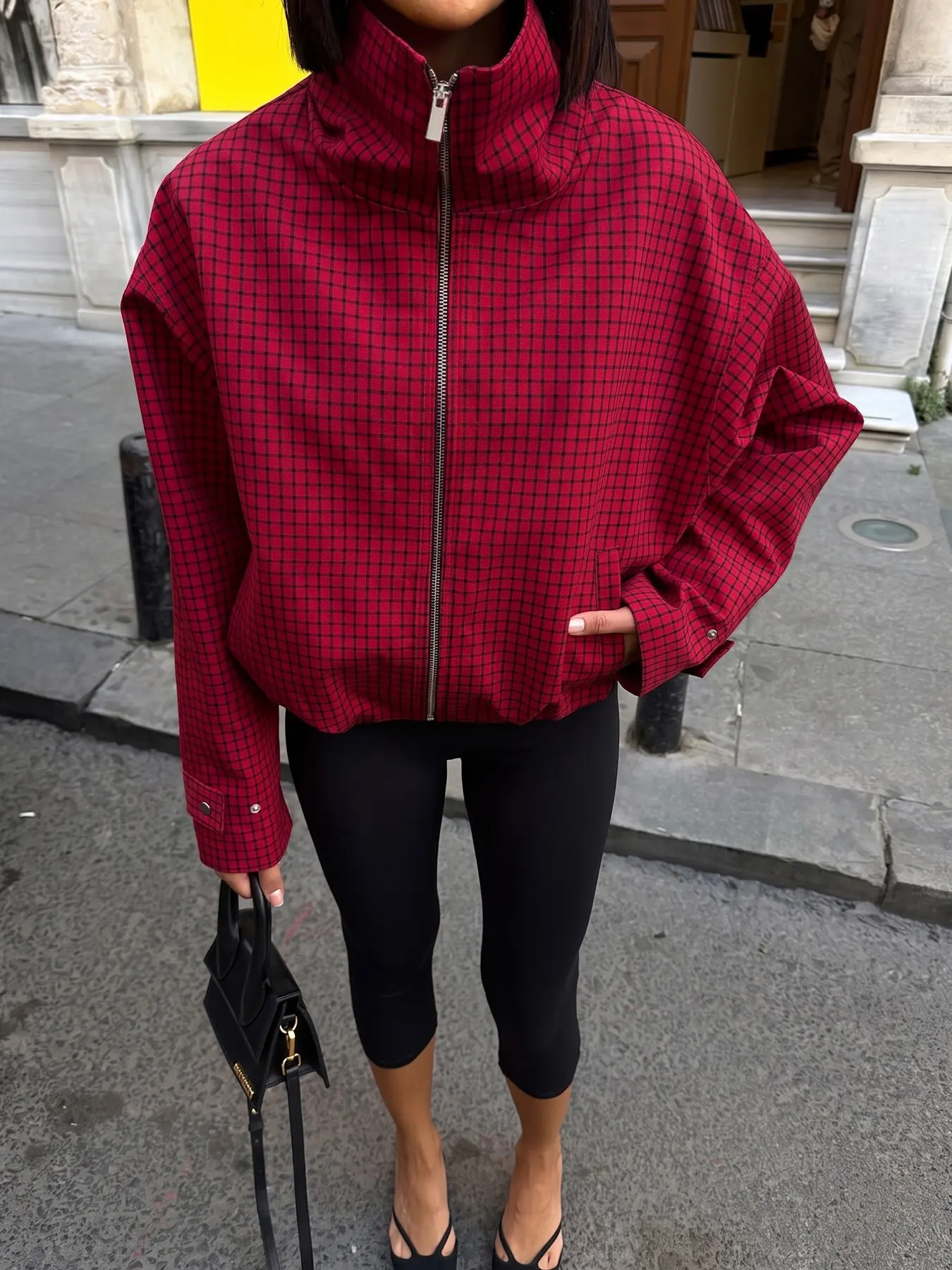 Checkered Cropped Windbreaker Jacket for Women, Oversized Loose Fit, Zip Up Casual Fall Outerwear, Stylish Design with Pockets