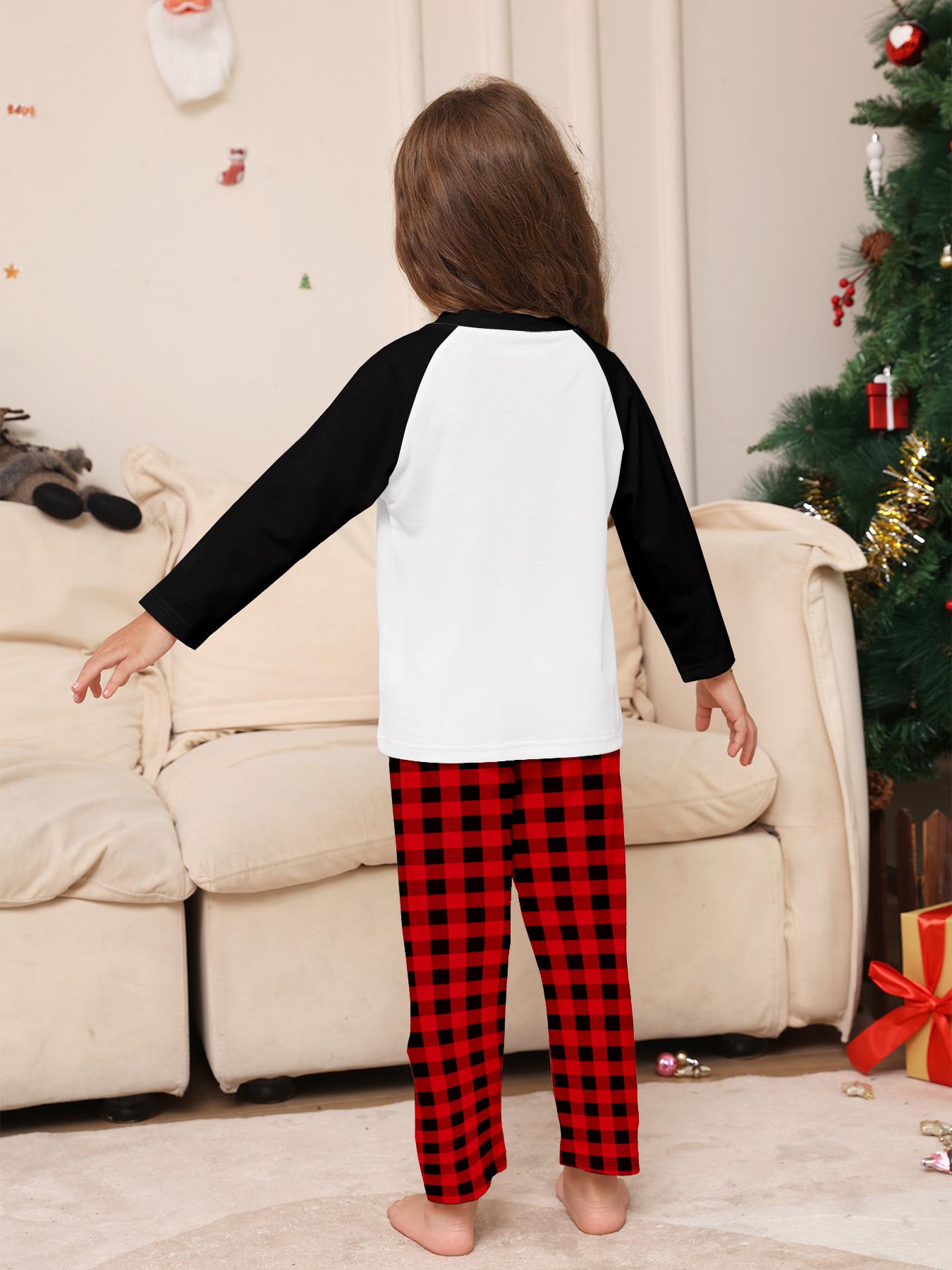 Two-Piece Christmas Pajama Set for Kids, Cute Cartoon Reindeer Print, Fitted Long Sleeve Sleepwear, All Seasons Comfortable Fit