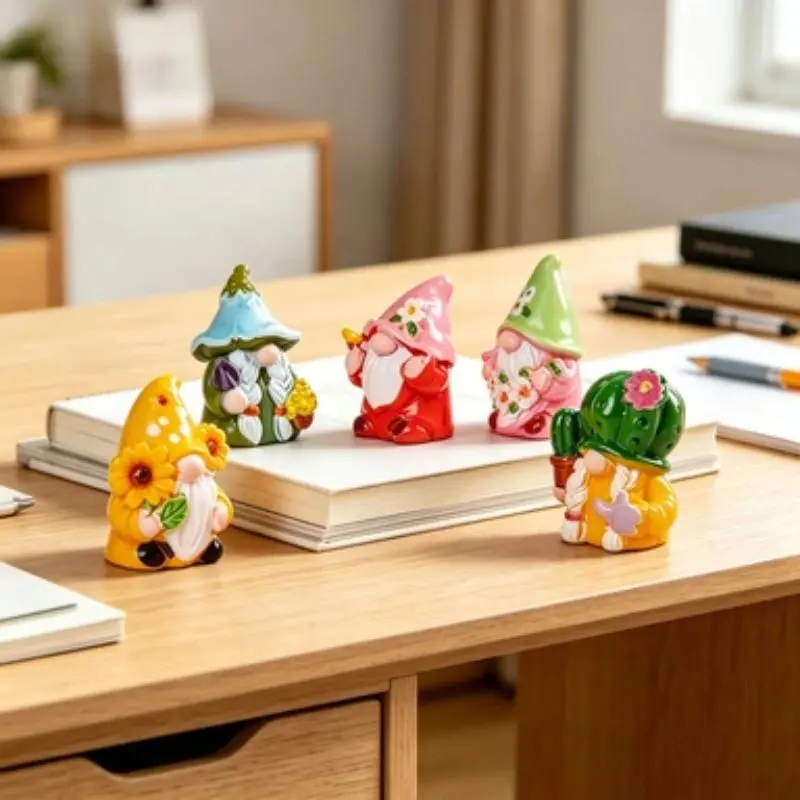 Mini 6Pcs Gnome Figurines Resin Crafts Micro Landscape Ornaments Car Desktop Lawn Decor Elf Bonsai DIY Christmas Table Decorations