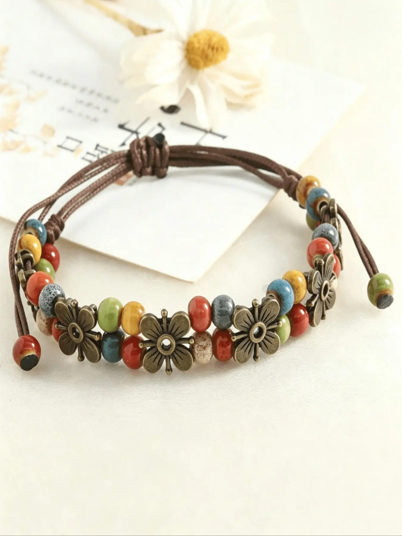 Bohemian Style Colorful Floral Beaded Women's Bracelet, Handmade Adjustable Bohemian Charm Bracelet, Vintage Fashion Jewelry, Random Color Beads