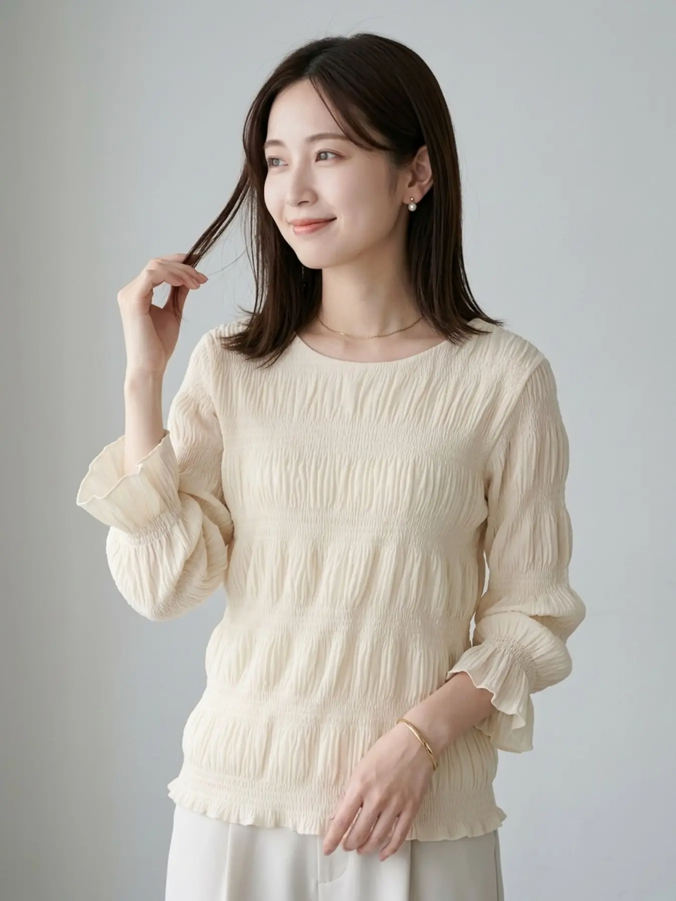 Loose Fit Chiffon Top with Pleated Bell Sleeve, Long Sleeve Upper Garment, Comfortable and Stylish Women's Clothing