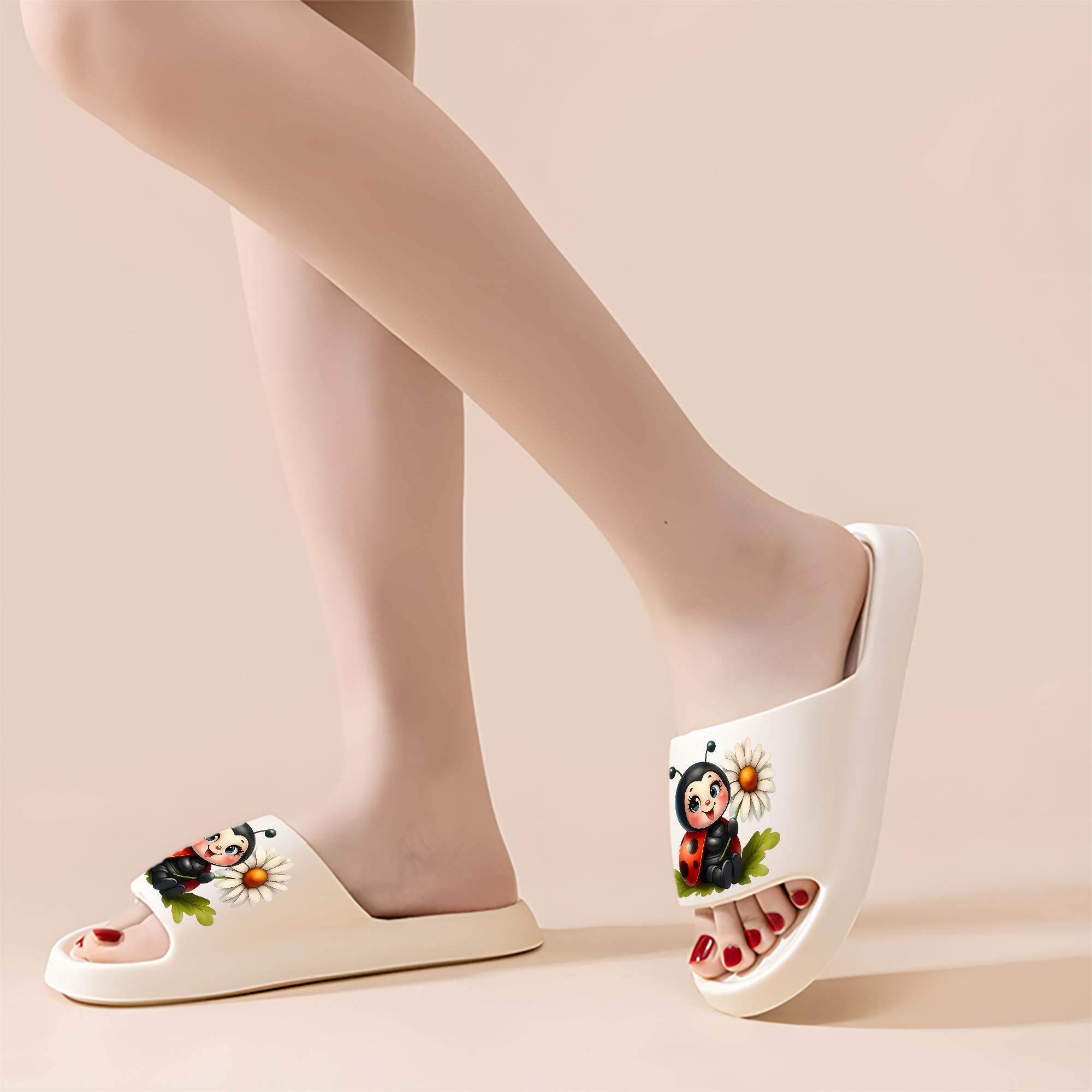 1 pair of new unisex slippers, ladybug and daisy design, indoor/outdoor slippers, holiday gift slippers, women's home slippers, room slippers, birthday gift slippers, casual slippers, summer EVA slippers, bathroom slippers, beach slippers