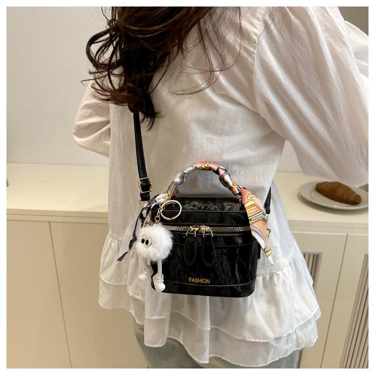 Womens Square Crossbody Shoulder Bag Korean Style Adjustable Plain Purse Cute Lightweight Athletic Small Everyday Casual Messenger Shopping Travel