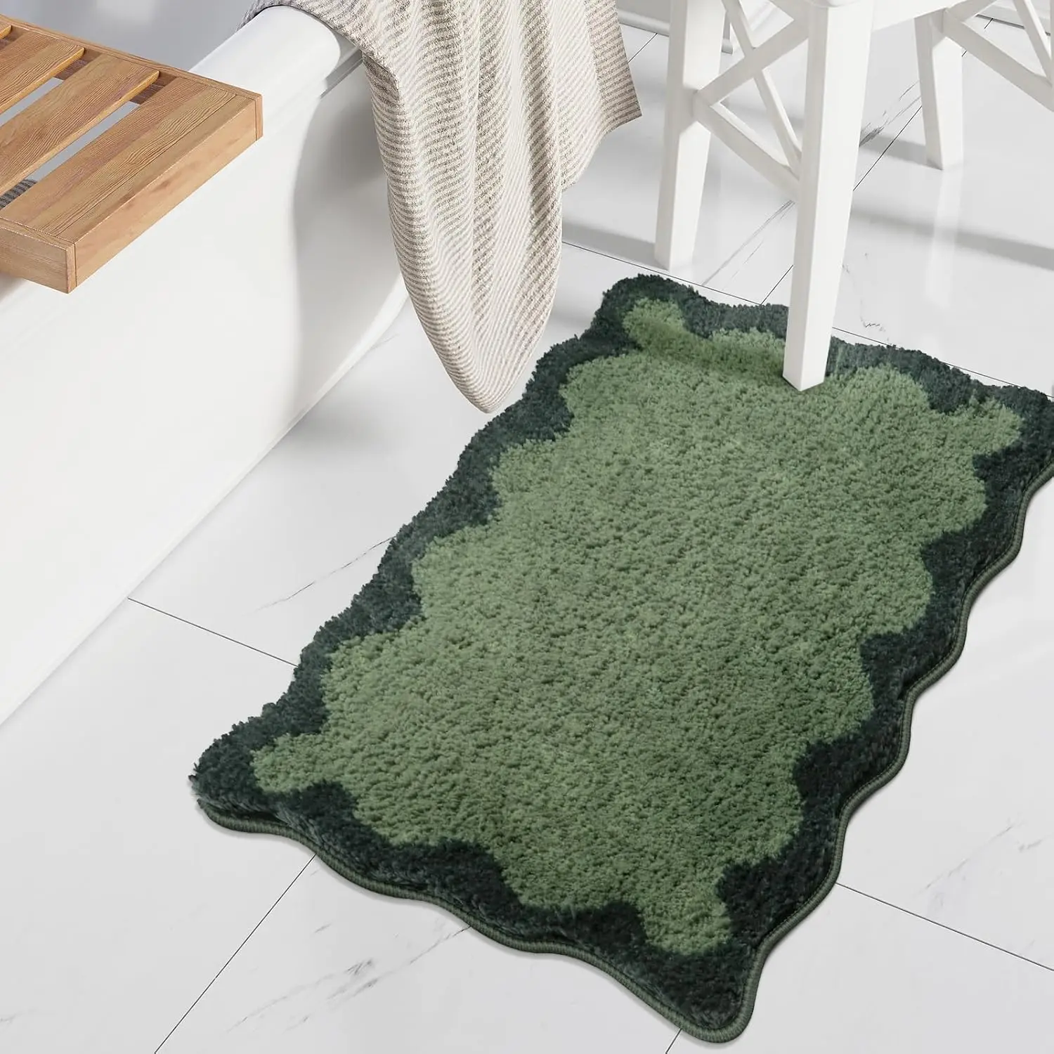 Bath Mats for, Cute Green Absorbent Rug Non Slip, 18x26 Soft Scalloped Machine Washable Shaggy Microfiber Mat for Shower,, Tub, Sink