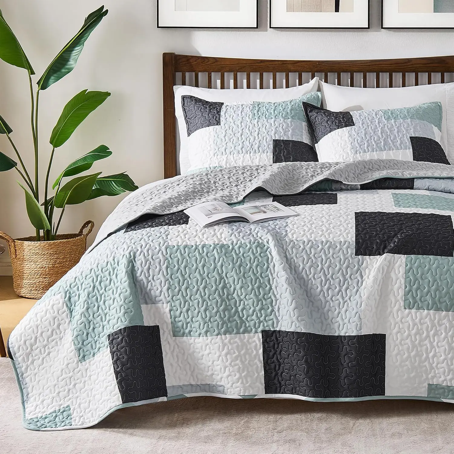Sage Green  Size Quilt Set Geometric Bedspread