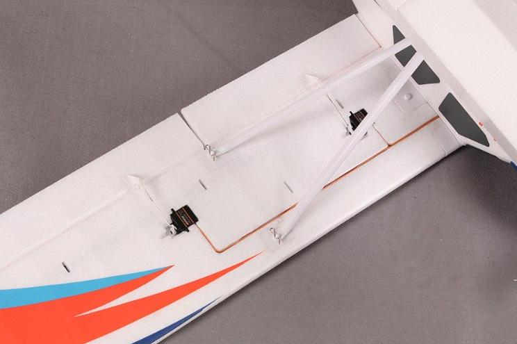 FMS 1400mm Kingfisher RTF/PNP with Reflex V3, Wheels, Floats, Skis, Flaps(RTF = plane, remote, battery, battery charger,PNP = plane only) FMS 1400mm Kingfisher RTF/PNP with Reflex V3, Wheels, Floats, Skis, Flaps(RTF = plane, remote, battery, battery charger,PNP = plane only)