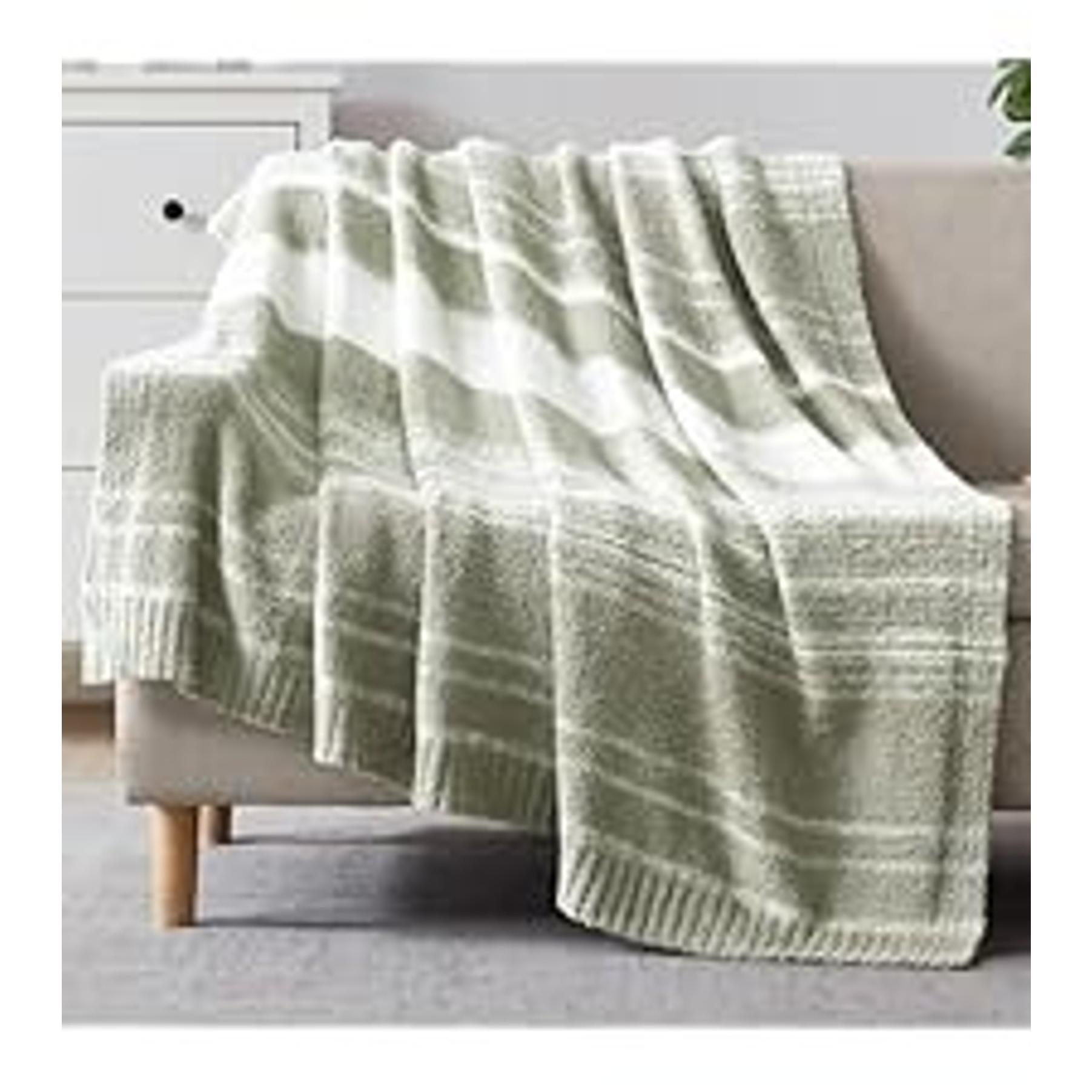 Queen Comforter Set-7 Pieces Soft Prewashed Bed in a Bag Queen Bedding Sets | All Season Comforter with Sheets, Pillow Shams & Pillowcases, Sage Green
