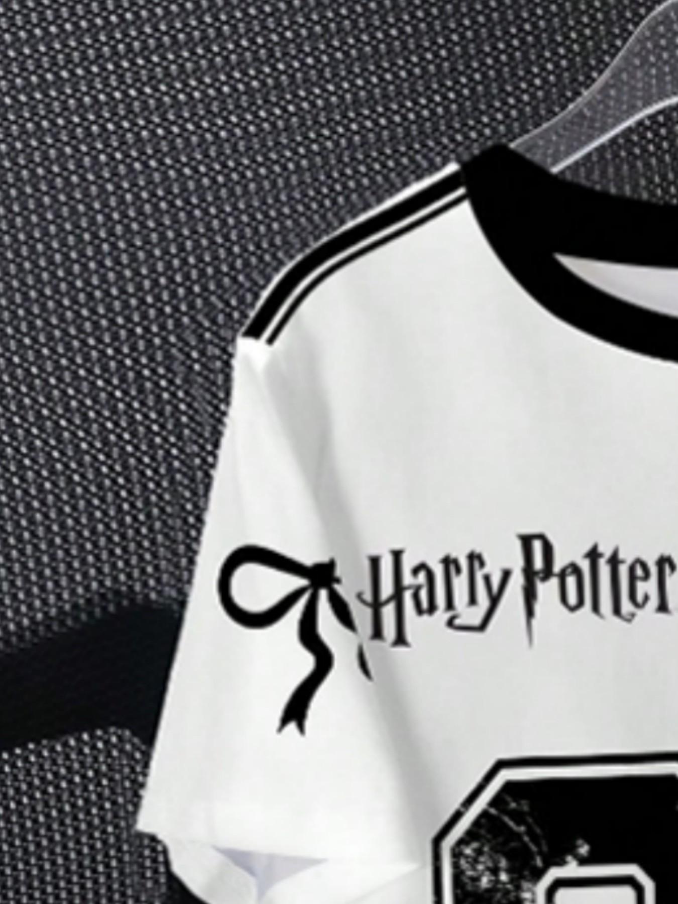 Harry Potter Kids' Short Sleeve T-Shirt, Official Warner Bros. Licensed, Casual Loose-Fit, Random Print, School Season Bestseller