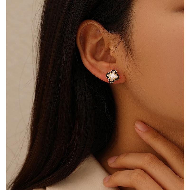 Minimalist Black Clover Drop Earrings 925 Silver Shell Lace Design Elegant Dripping Oil Fashion Jewelry for Women