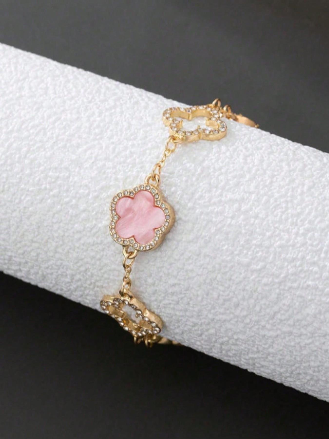 Women's Lucky Four-Leaf Clover Five-Leaf Bracelet, Fashionable High-Quality Jewelry Accessory, Versatile Design for Daily Wear