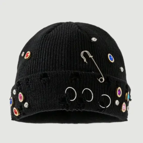 1 piece Unisex Fashion Handmade Rhinestone Teardrop Heavy Embellished Distressed Metal Brooch Knit Slouchy Beanie, Stylish Slouch Hat, Knitted Slouchy Cap. Unique Knit, Y2K Style, for Daily Warmth and Outfit Matching in Autumn and Winter