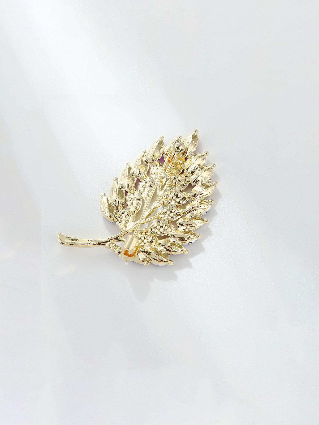 Leaf Brooch Pin Accessory Unisex Coat Decoration, Perfect Gift for Friends, Stylish Jewelry for Men and Women