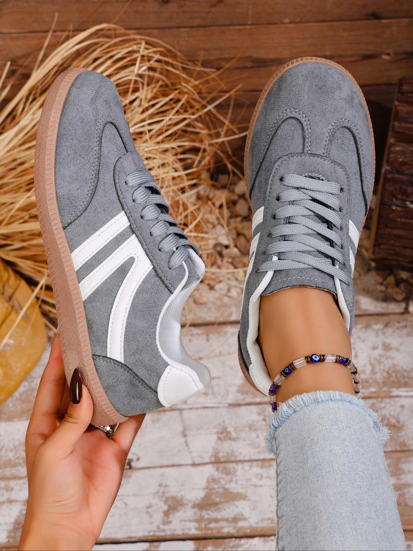 Women's Medium Gray & White Two-Tone Suede Retro Sneakers Low-Top Lace-Up Design Gum Sole Casual Daily Fashion Footwear Outdoor Walking Lifestyle Shoes Casual Athletic Footwear Christmas heartwarming gift