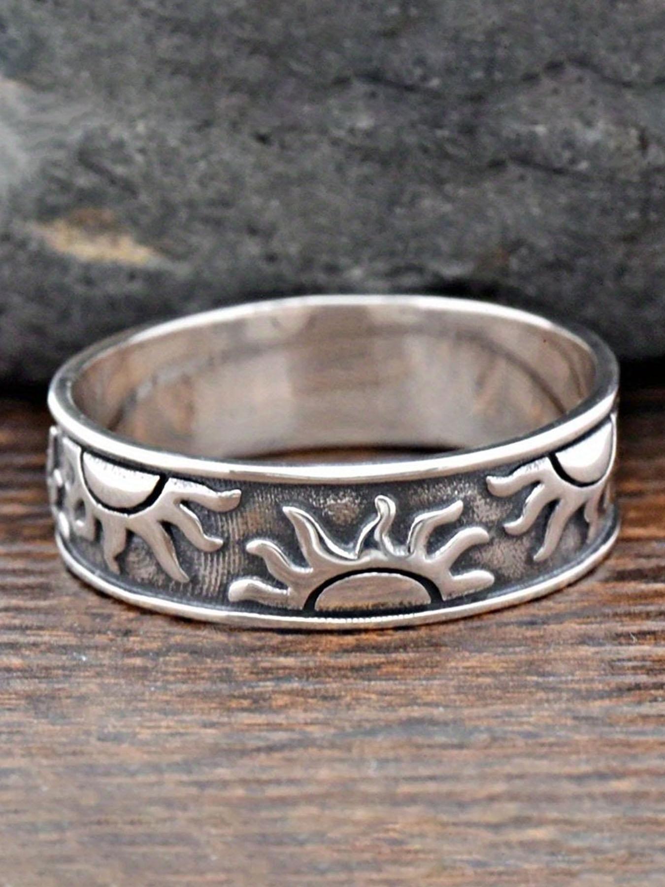 Vintage Punk Sun Ring, Antique Silver Color, Unisex Couple Jewelry, Fashionable Jewelry, Creative Daily Wear, Party Accessory, Unique Design, Statement Ring, Punk Style Ring, Unique Rings