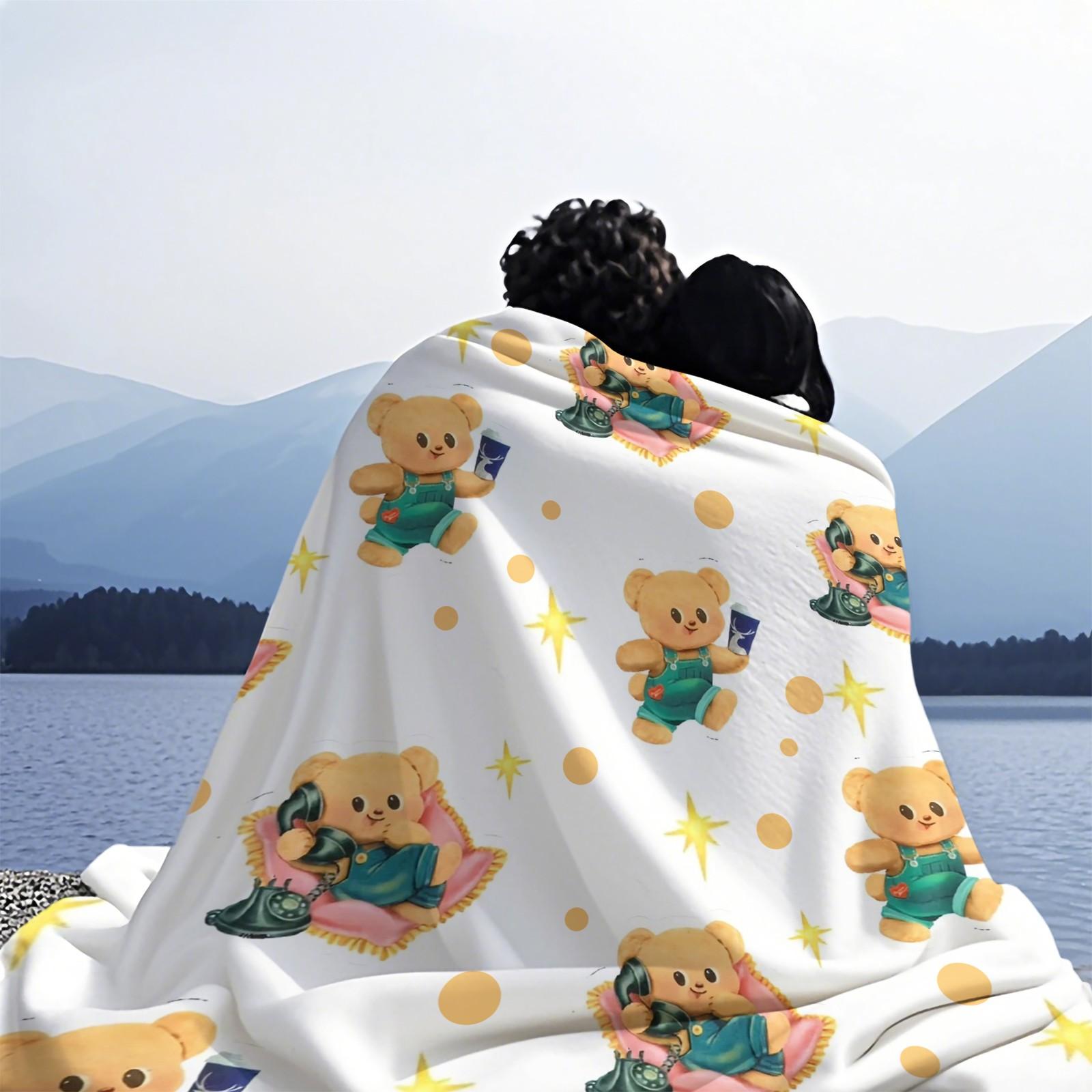 Cute Cartoon Bear Print Throw Blanket, Japanese Style Soft Teddy Bear Pattern, Skin-Friendly Soft Flannel Lightweight Cozy Blanket for Kids Bedroom, Nursery, Couch, Bed and Dorm, Lovely Aesthetic Home Decor, Ideal Birthday and Holiday Gift for Bear Lovers