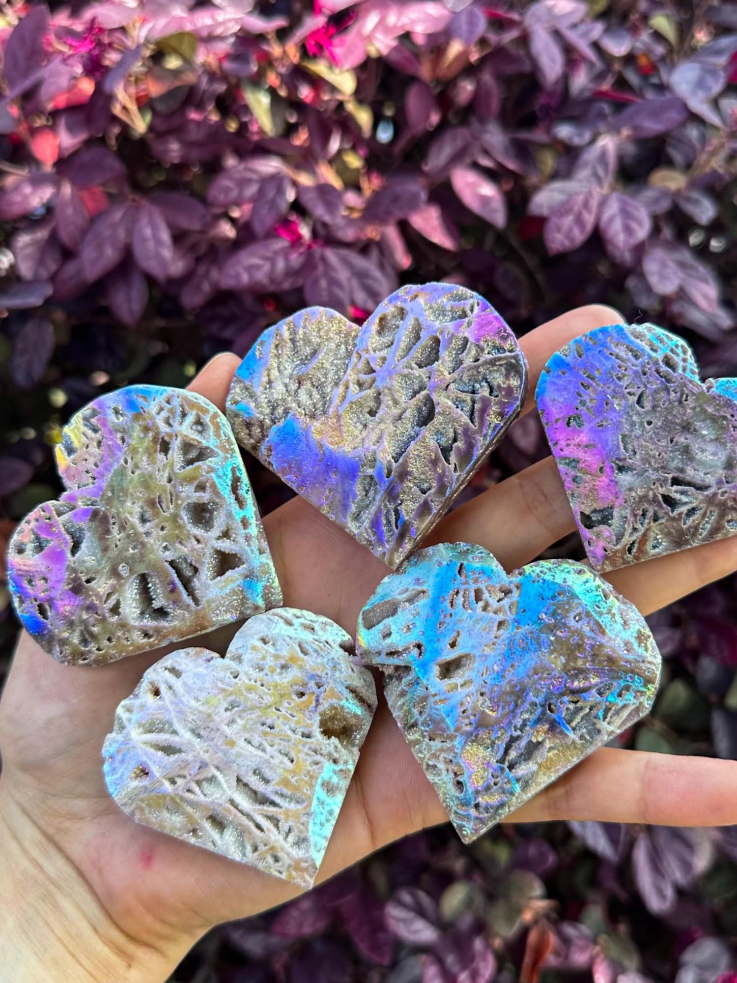Natural Aura Heart Shaped Crystal Slice, Iridescent Flash Druzy Quartz Heart Ornament, DIY Jewelry Accessory, Couple Gift for Holidays
