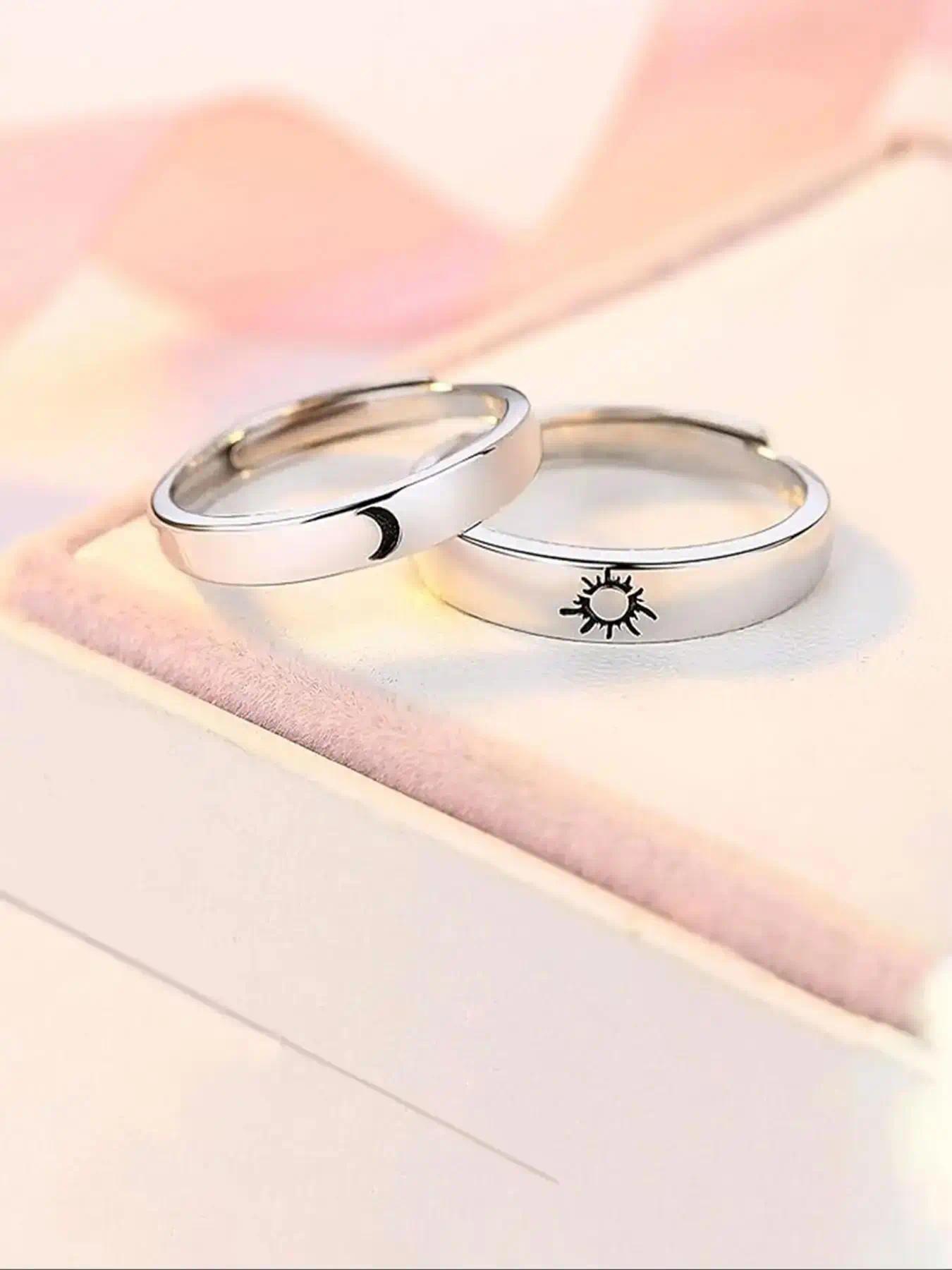 Unique Sun and Moon Couple Rings — Symbolizing a Lifetime of Togetherness. Ideal for Engagements, Christmas, Valentine's Day, Mother's Day, and Anniversaries. Adjustable Open-Band Design. The Perfect Gift for Lovers, Suitable for Both Men and Women.