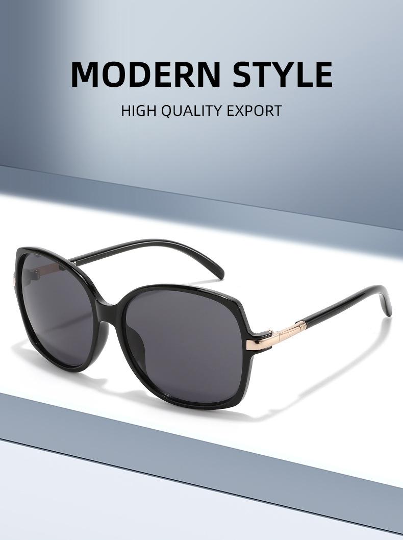 Trendy Cat Eye Oversized Sunglasses for Women Stylish UV Protection Fashionable Retro Chic Eyewear Perfect for Summer Outfits and Beach Vacations