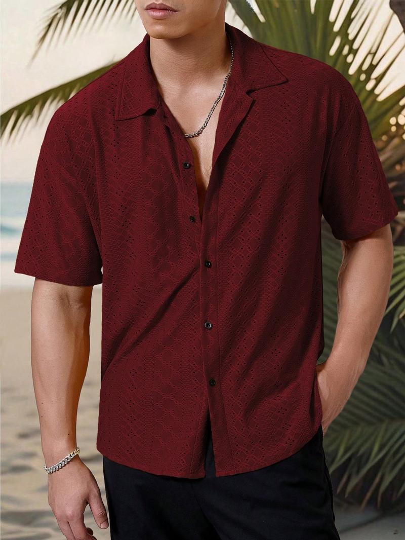 Men's Vacation Casual Style, INS Matched With A Knitted Black And White Geometric Striped Crochet Textured Jacquard Loose Short-Sleeve Shirt. Featuring A Button Placket, This Shirt Embodies French Elegance And Romance, Making It Perfect For Hawaiian Beach