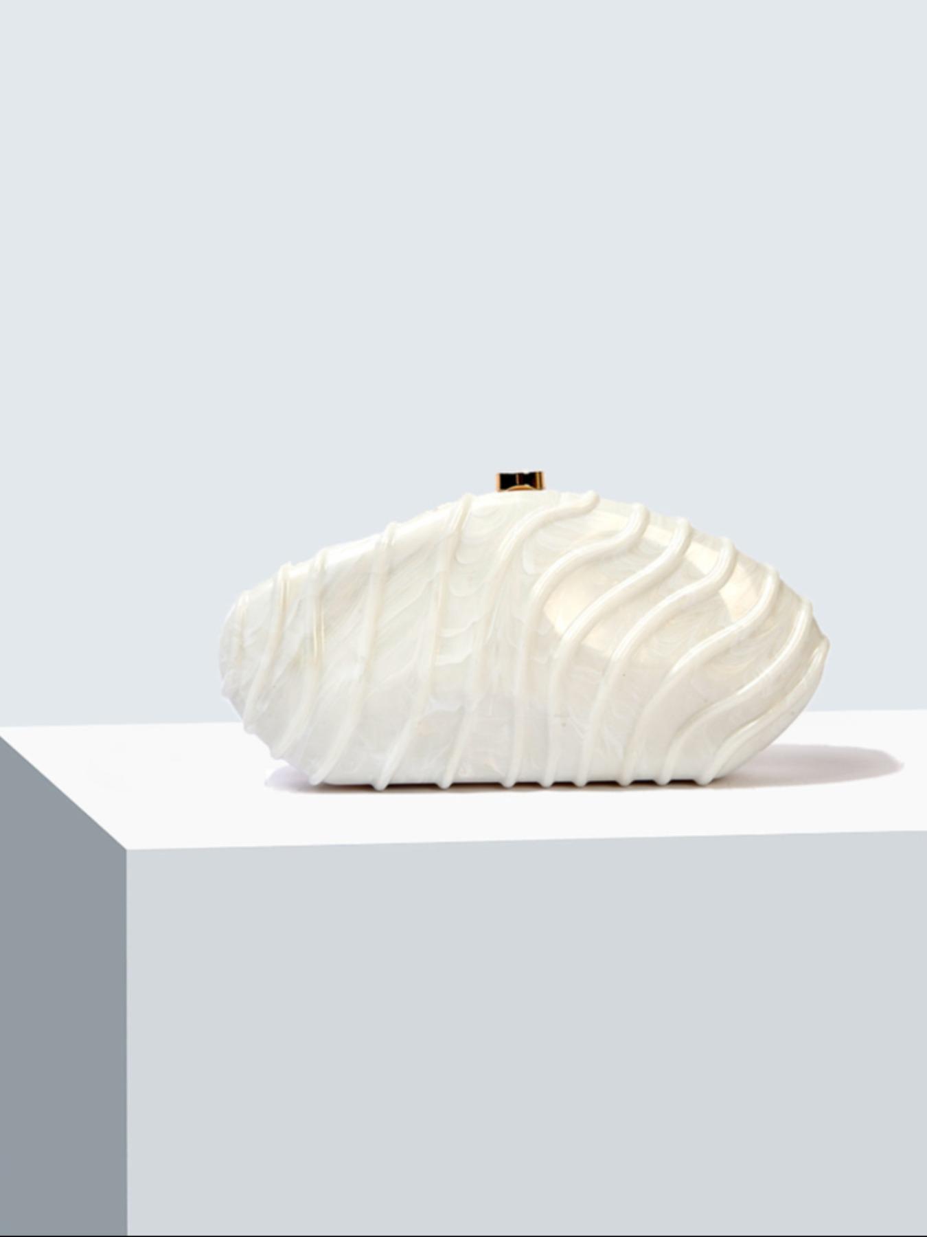 Fashionable Metal Handbag, Embossed Design Evening Clutch, Elegant Chain Shoulder Bag, Perfect for Parties, Stylish and Unique