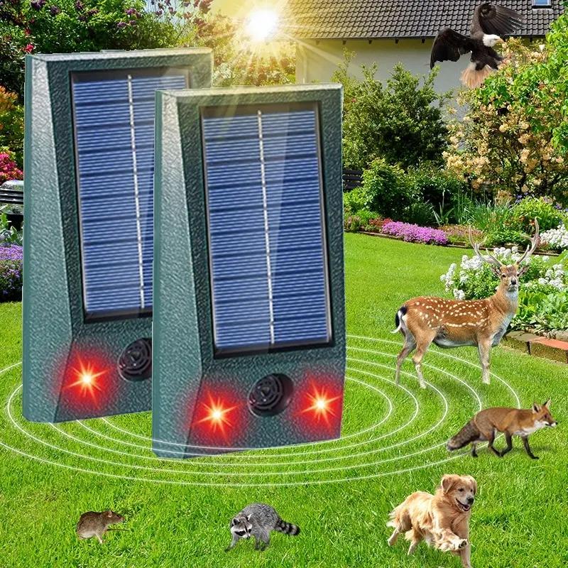 Ultrasonic Animal Repellent, Solar-Powered Cat Deterrent, LED Flashing Deer Repeller, Waterproof Bird Repellent for Gardens and Courtyards