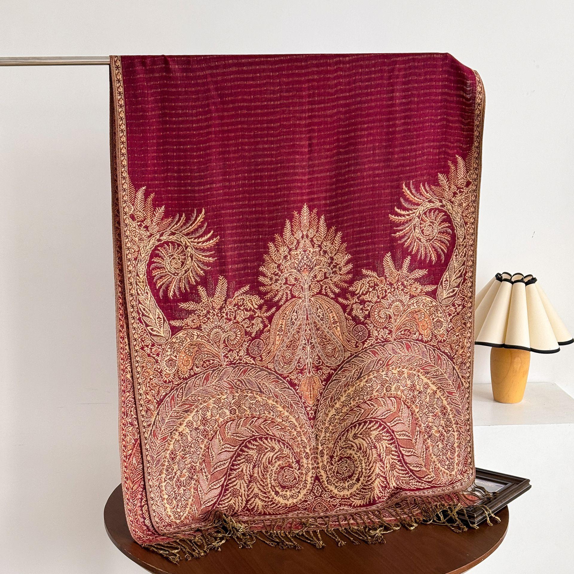 Ethnic style fringe shawl for women, creative palace-patterned scarf for warmth in air-conditioned office.
