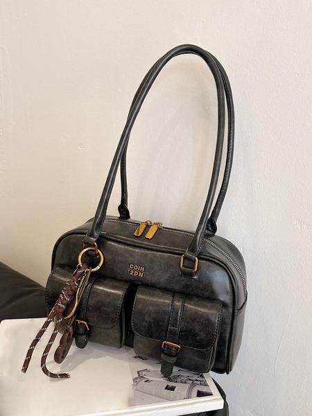 Fashionable and casual Boston bag, stylish bowling bag, retro soft leather shoulder handbag, simple and niche shoulder underarm bag, Flap Shoulder Bag, suitable for daily use and other scenarios.