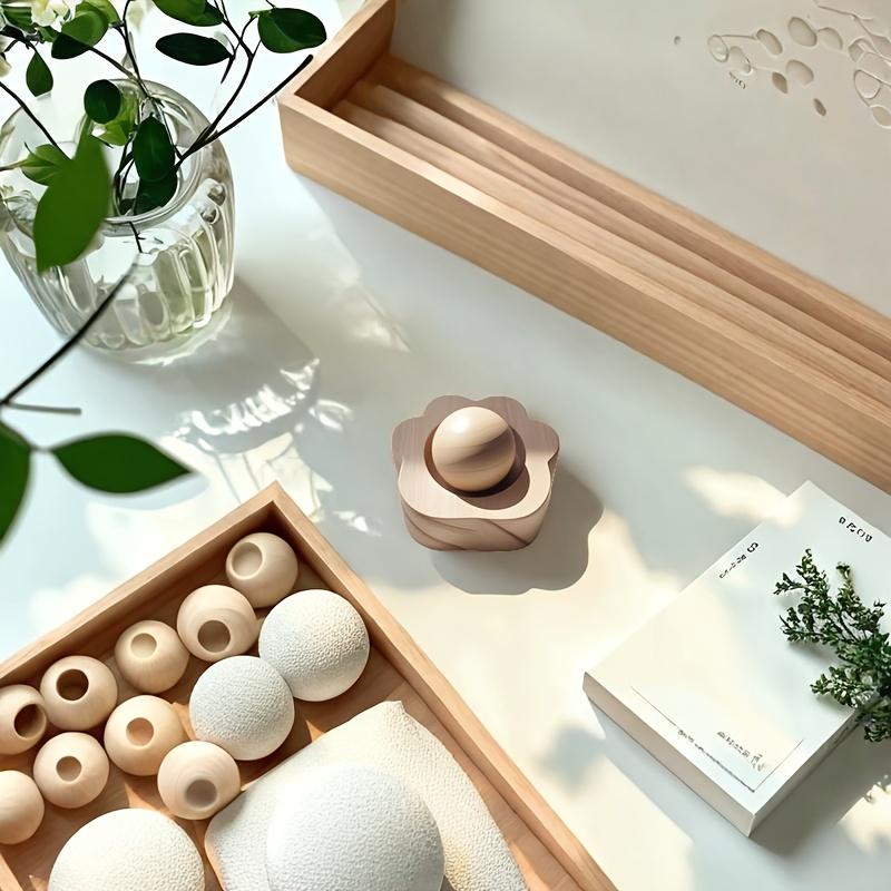 Elegant Wooden Essential Oil Diffuser Ornament, Portable Aromatherapy Diffuser for Home & Car, Natural Wood Scent Diffuser, No Power Required, Perfect Housewarming Gift (No Fragrance Included)