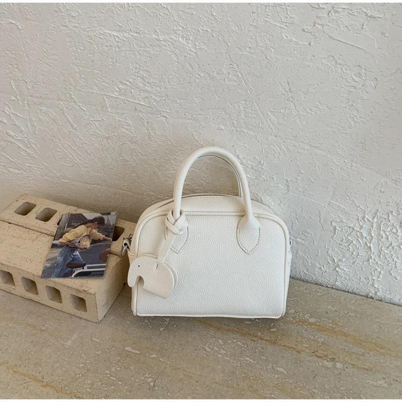 Women's Retro Solid-Color Minimalist Shoulder Bag - Compact Clutch for Daily Commuter Use