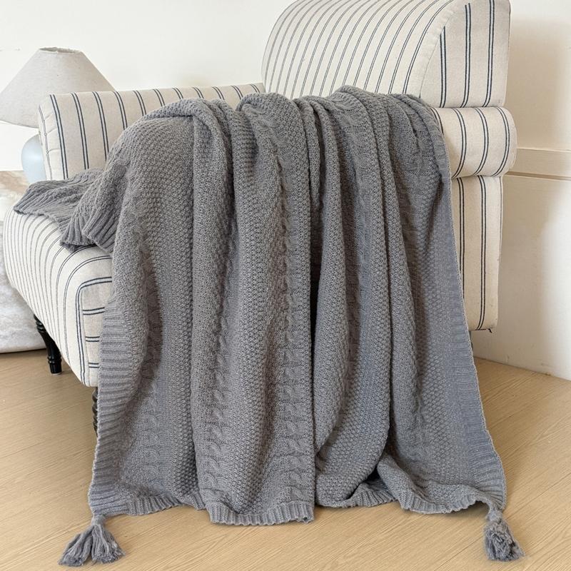 Soft Knitted Throw Blanket with Tassels – Cozy Decorative Blanket for Couch, Sofa & Bed