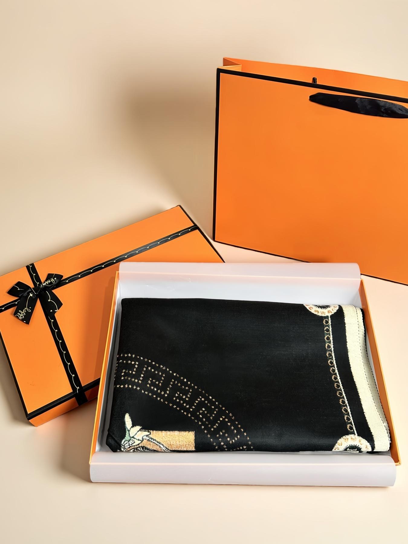 Women's High-Quality Knit Scarf, Warm Fitted Design, Valentine's Day Perfect Gift for Her, Ideal for Fall & Winter, Includes Gift Box, Knitted Scarf