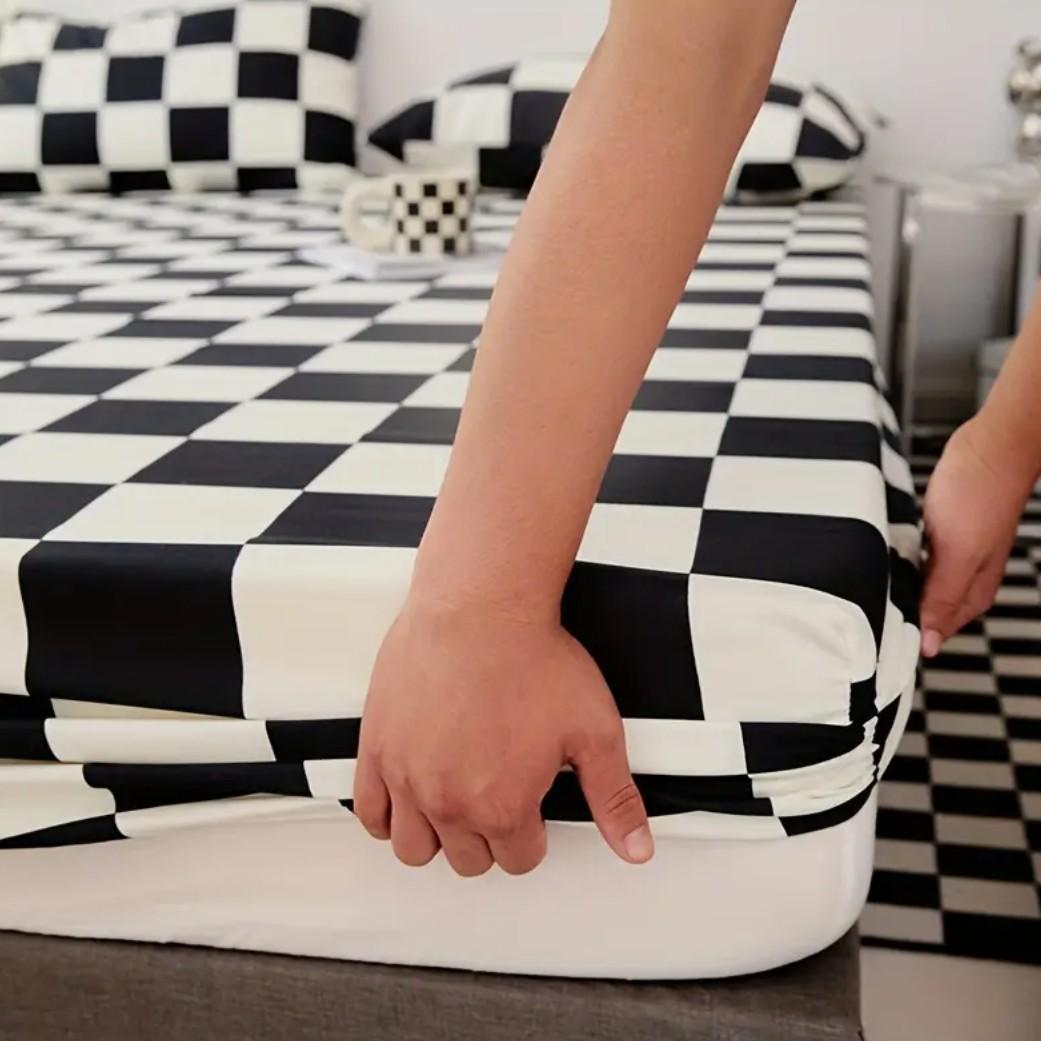 Black & White Checkerboard Premium Polyester Bedding Set, Checkered Geometric Pattern, Includes 1 Fitted Sheet and 2 Pillowcases, No Insert Durable Comfort Design, Modern Style Perfect Gift