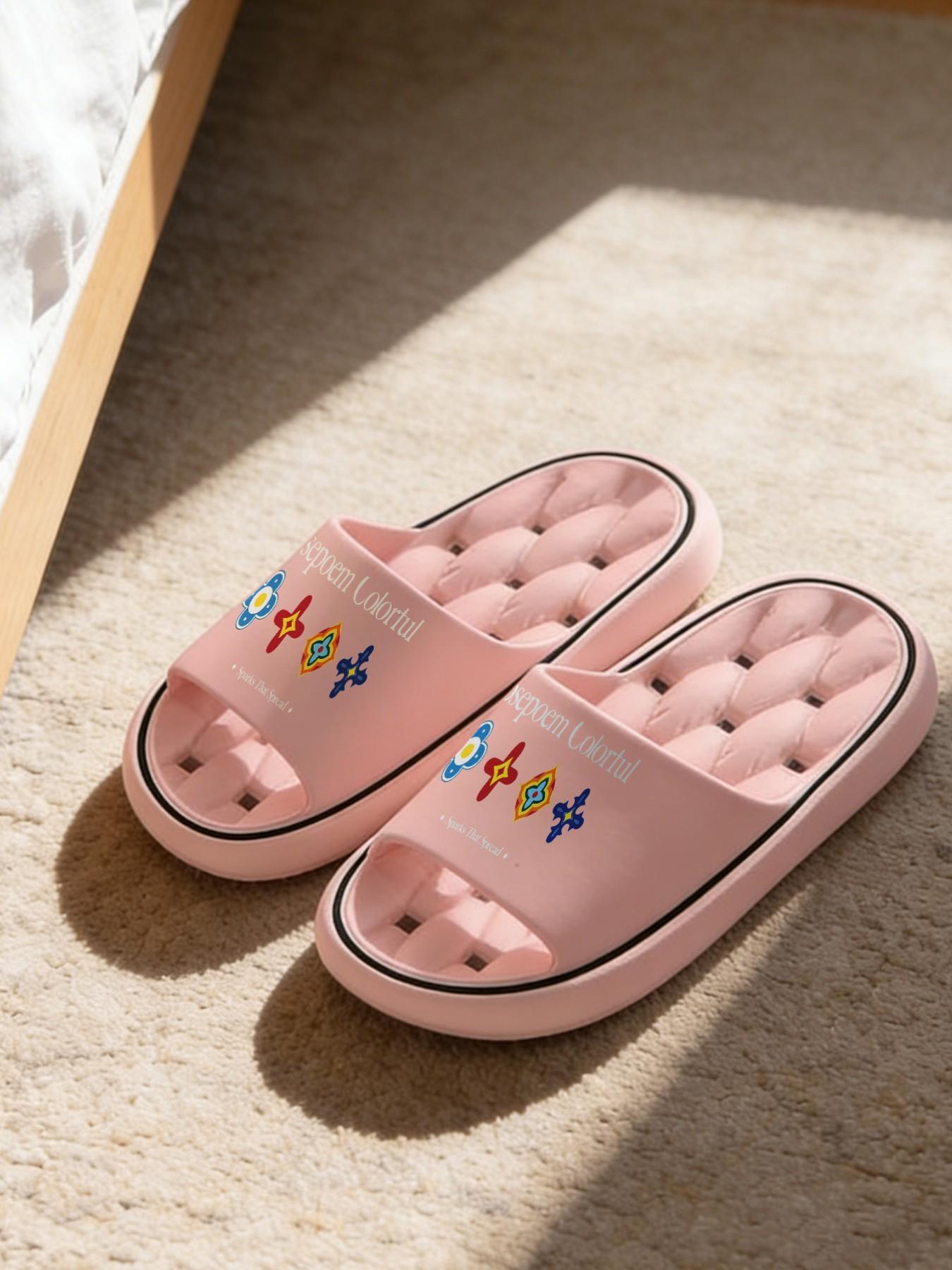 1 Pair Ethnic Style Colorful Pattern Letter Printed Hollow Massage Thick Sole Slippers, Retro Sweet Cool Style, Non-slip Soft Sole, Quick-dry for Bathroom, Indoor & Outdoor Dual-use, Open Toe Slides, Bathroom Casual Slippers