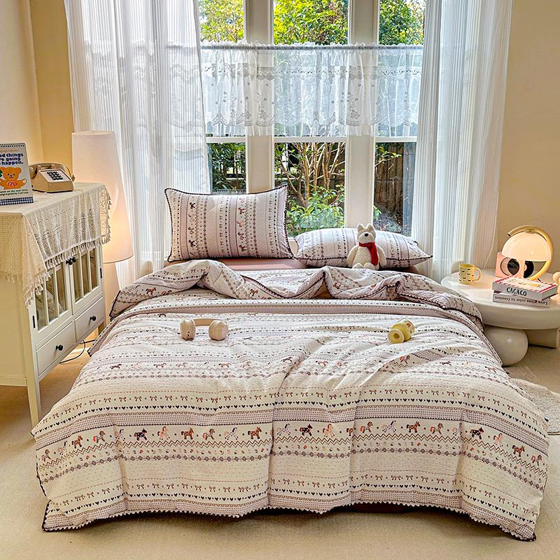 YHFYHF Nordic Style Lightweight Summer Quilt, Breathable Polyester Fiber Blanket, Ideal for Bedroom & Dormitory