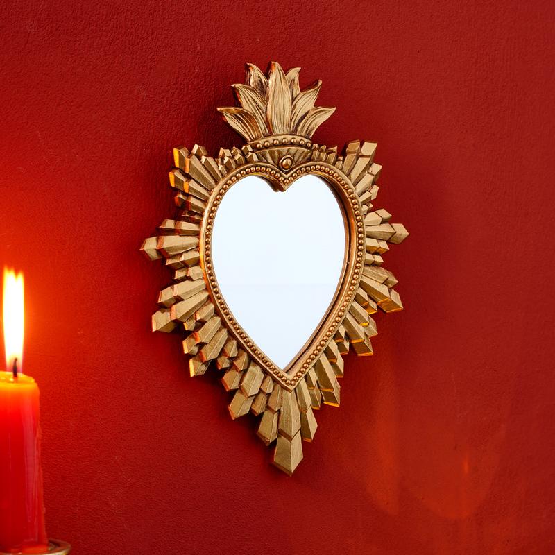 1PC, golden and black flame heart-shaped decorative pendant, resin material sacred heart decorative pendant, suitable for religious wall decoration, home wall decoration or photography prop decoration, theme party decoration #TOP PICKS