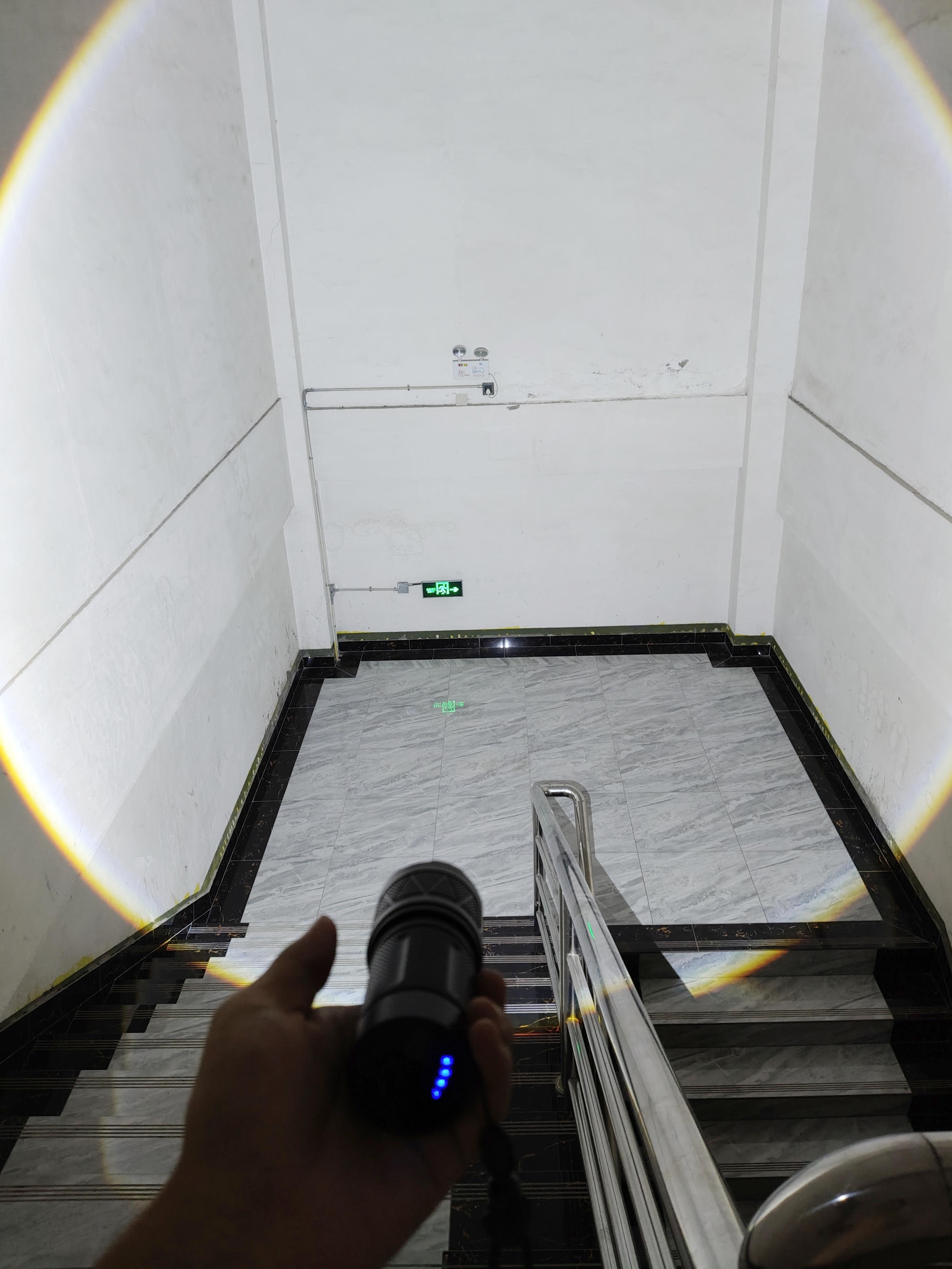 2000LM Durable Alloy High Power LED Flashlight, Portable Emergency Lighting, Zoom Powerful Torch for Outdoor Hiking Patrol Camping 2000LM Durable Alloy High Power LED Flashlight, Portable Emergency Lighting, Zoom Powerful Torch for Outdoor Hiking Patrol Camping