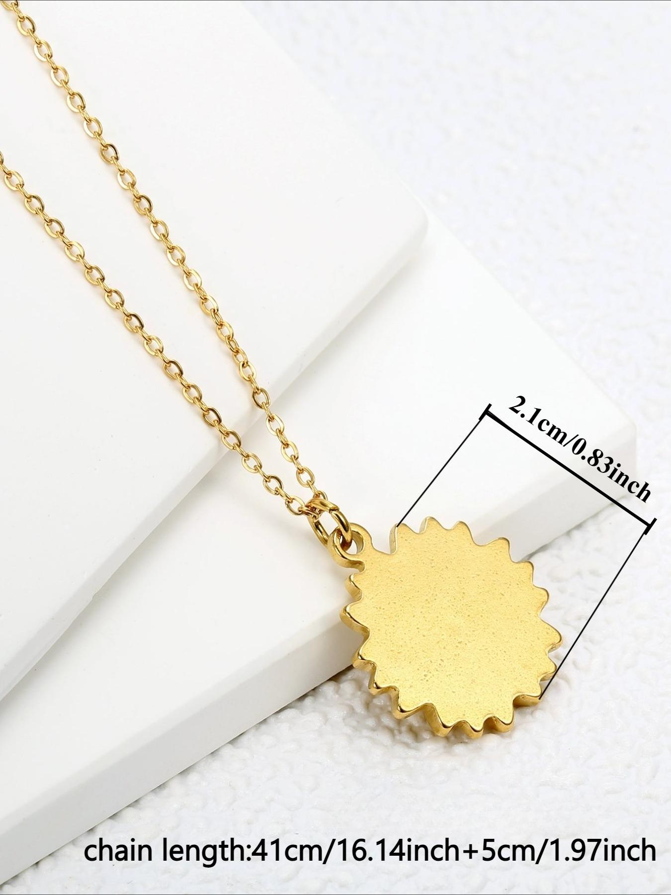 Exquisite Embossed Daisy Necklace Made of Stainless Steel with Anti Allergy and Elegant Temperament, Daily Accessories