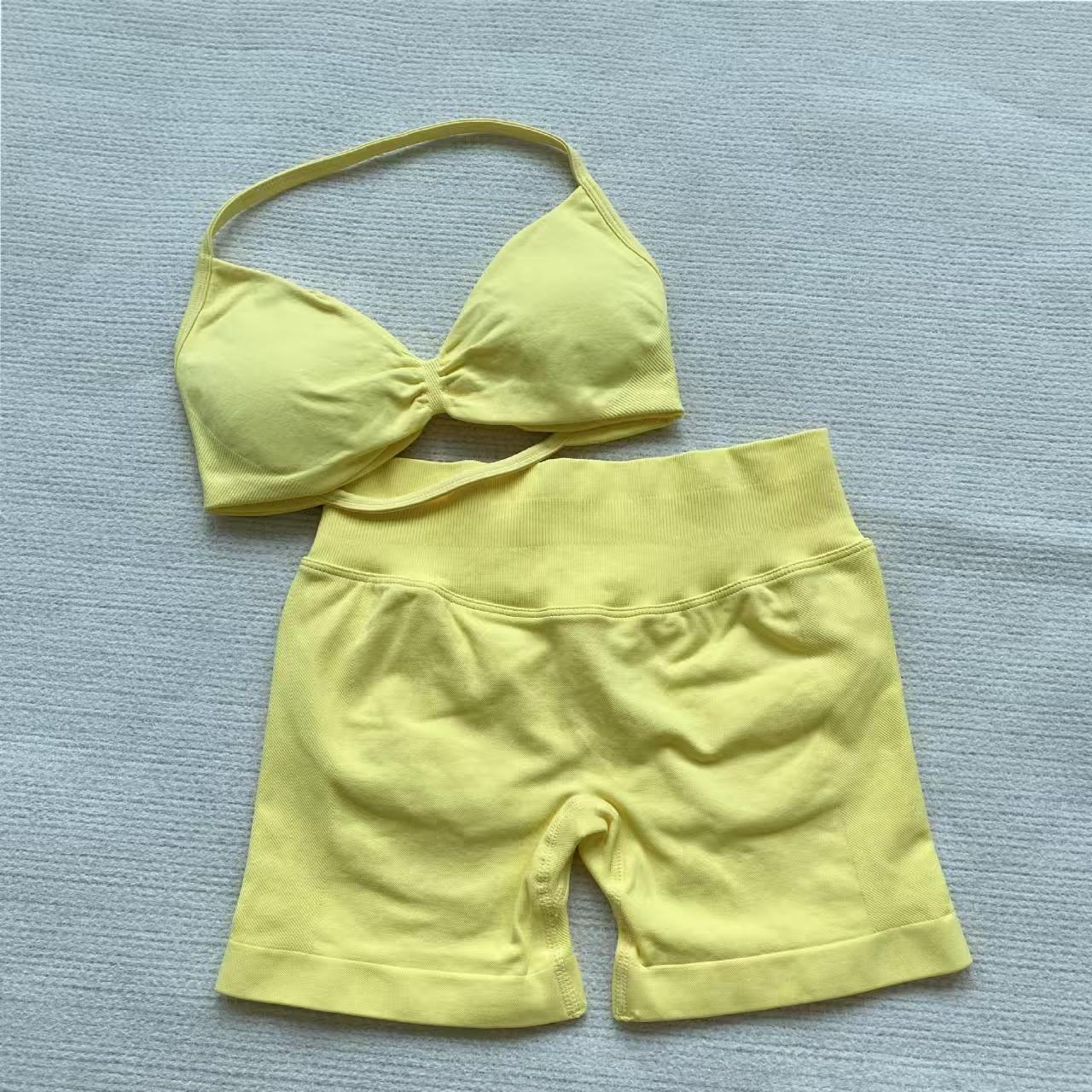 DFYNE halter neck bra with backless design and hip-lifting shorts are highly elastic and won't dig into your skin. They're versatile enough for both workouts and everyday wear.