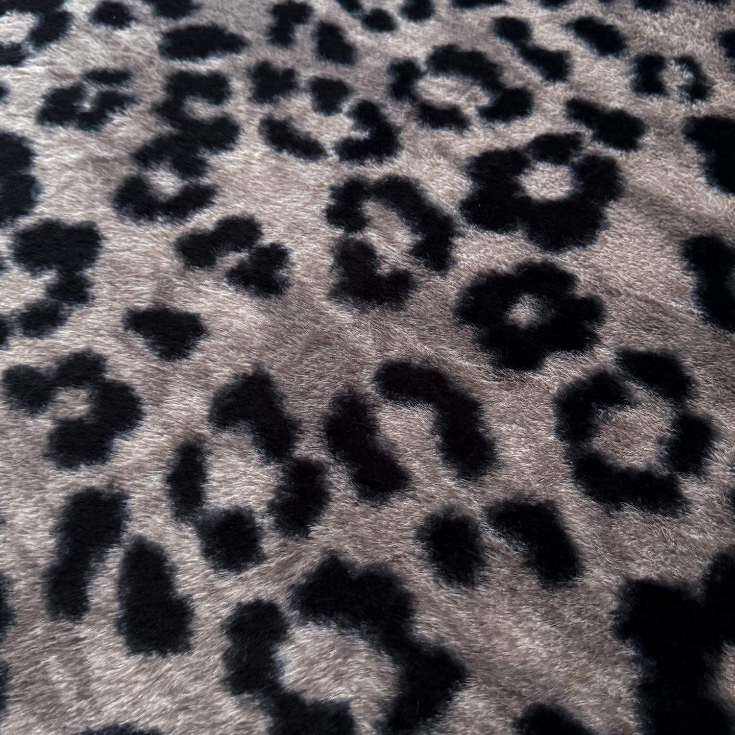 Luxury Faux Rabbit Fur Leopard, Tiger & Butterfly Print Fitted Sheet 3-Piece Set – Soft, Warm Solid Color Bedding, Premium Set (Includes 1 Fitted Sheet + 1/2 Pillowcases), All-Season Use, Perfect for Bedroom, Dorm, Sofa Décor & Christmas Gift