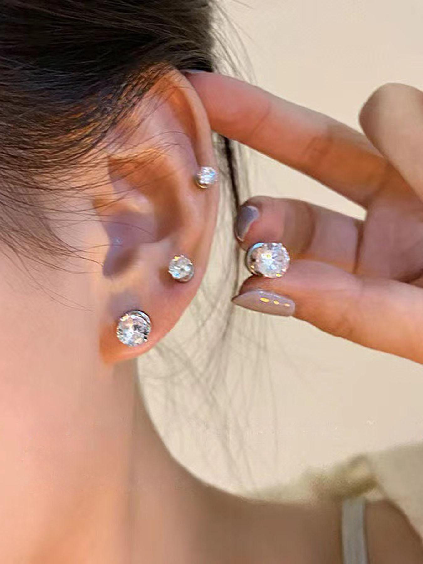 Sparkly magnetic clip-on earrings. No piercing, hypoallergenic & comfortable. Unisex stylish design for all occasions. Lightweight and easy to wear. Ideal jewelry for everyone.