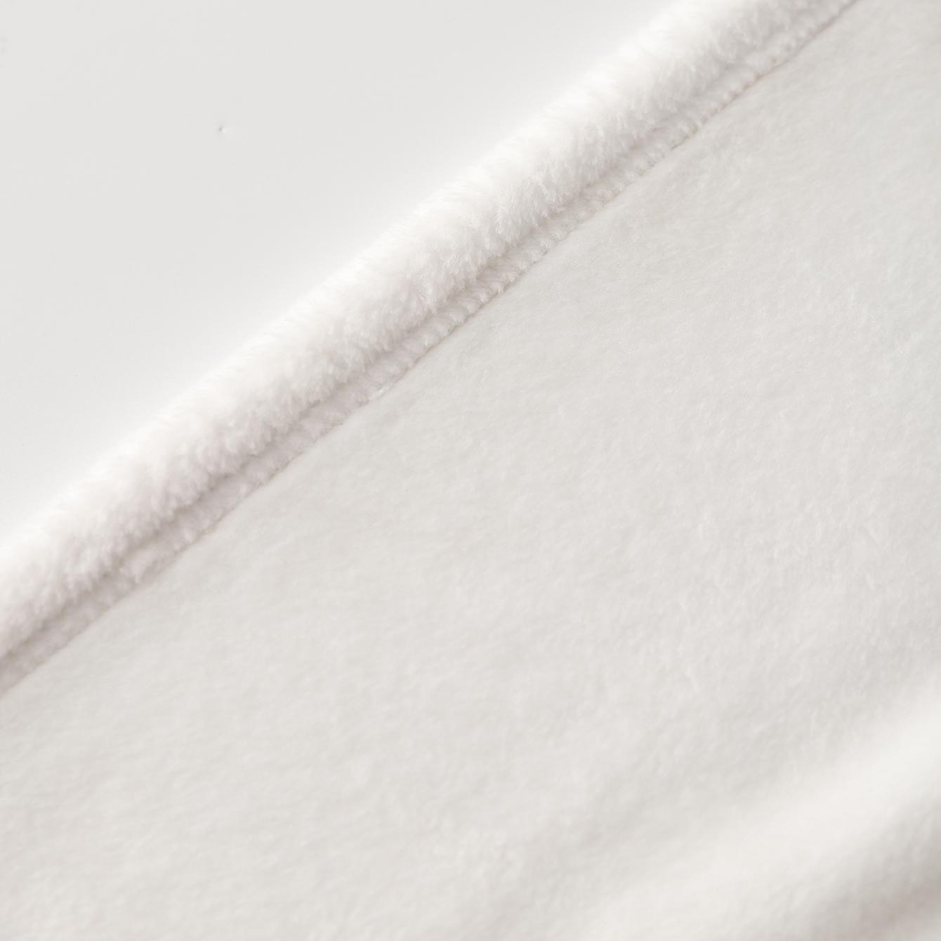 1 ghost printed blanket, modern style blanket, soft and comfortable blanket, travel sofa bed blanket, office home decoration, birthday gift blanket, unisex, available all year round