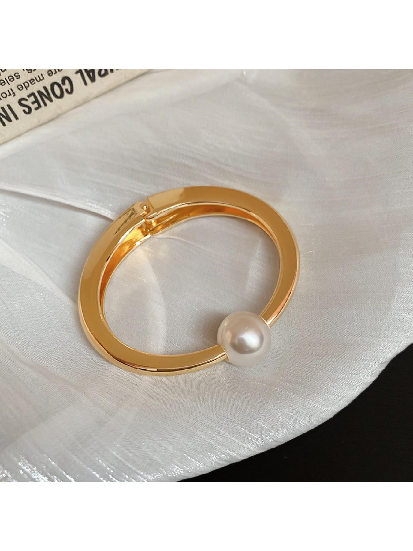 Openable electroplated metal bracelet, jewelry style, light luxury, high-end feel, personalized bracelet, randomly shipped, optional 3 pieces, 6 pieces