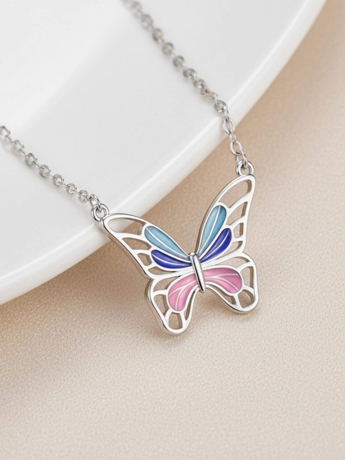 Fantasy Butterfly Gradient Wings Original niche high-end butterfly necklace.Paired with a surprise double-door preserved rose jewelry gift box.Ideal gift for festivals, birthdays, Mother’s Day and Valentine’s Day.