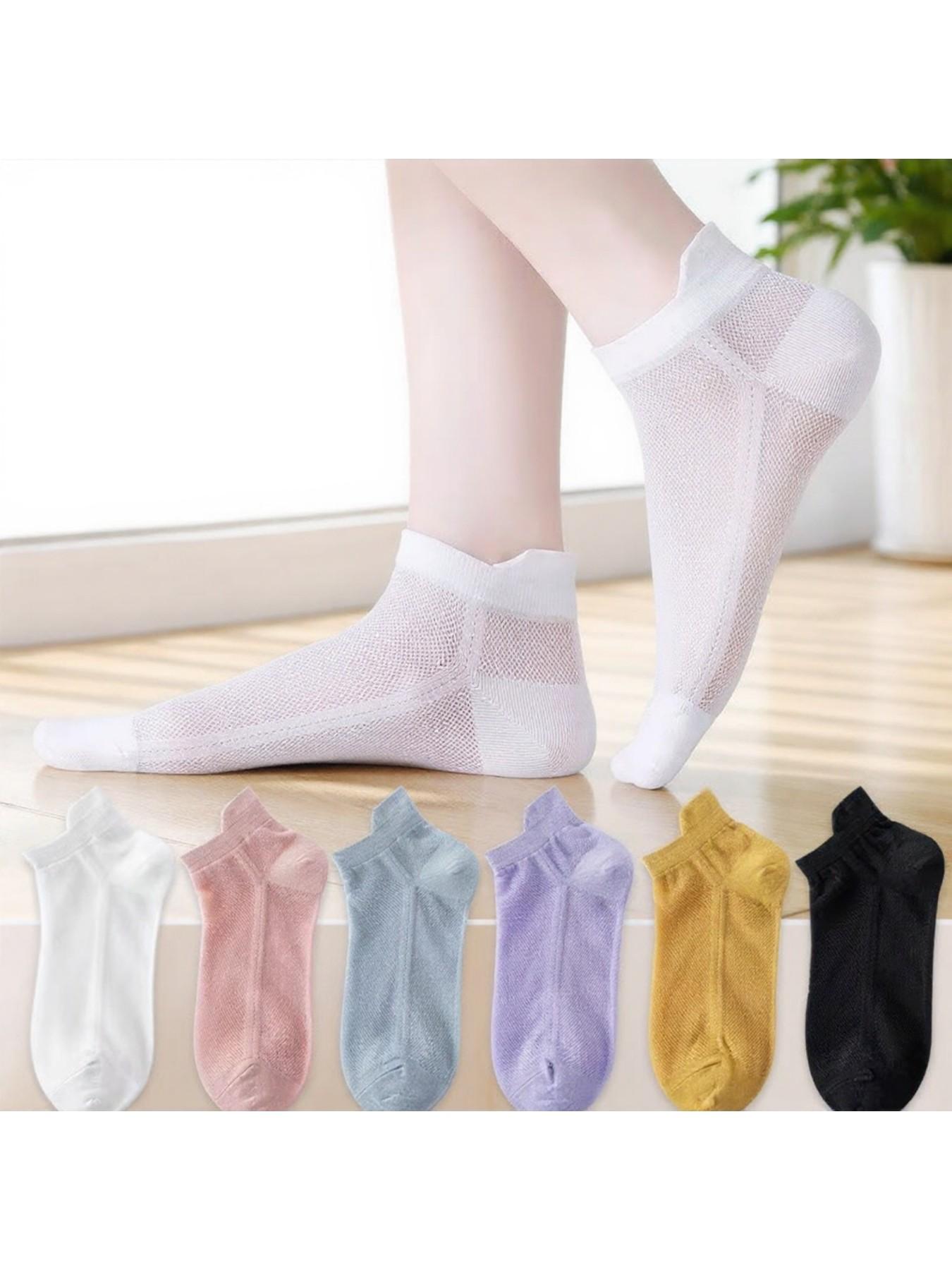Trendy Crew Socks, Comfortable All-Season Wear, Slim-Fit Design, Ideal for Daily Use, Fashionable Accessory, Letters Pattern